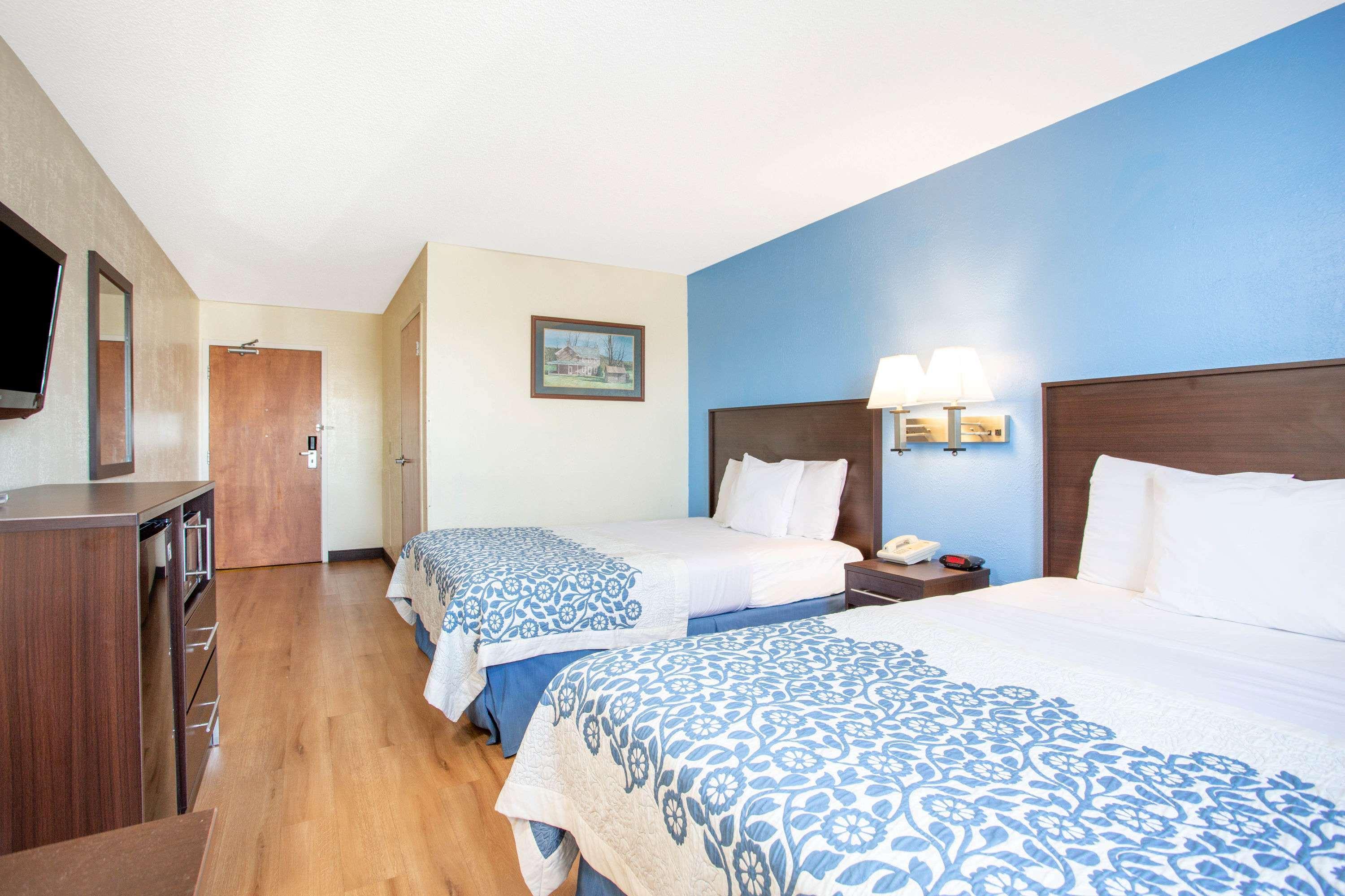 Days Inn By Wyndham Lancaster Pa Dutch Country Ronks Kültér fotó